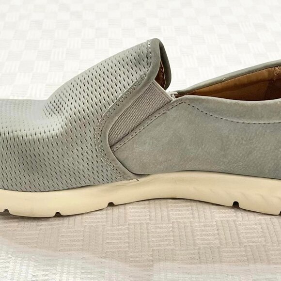 Size  9.5 Woman s SOUL Naturalizer Gray Casual Walking Shoe - Picture 5 of 10